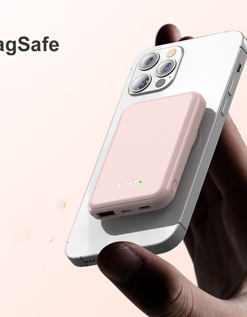 Load image into Gallery viewer, Mini Fast Charging Magnetic Wireless Power Bank 5000 MAh Portable
